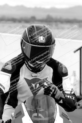 media/Mar-20-2023-Moto Forza (Mon) [[d0bbc59e78]]/Around the Pits/